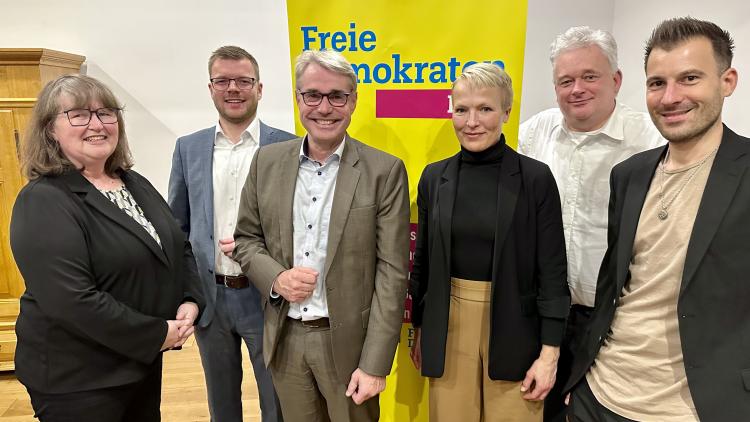 Christine Becker, Daniel Wagner, Carlo Cronenberg MdB, Christina Baganz, Franz Walter Hopusch und Florian Bordieck (von links nach rechts)